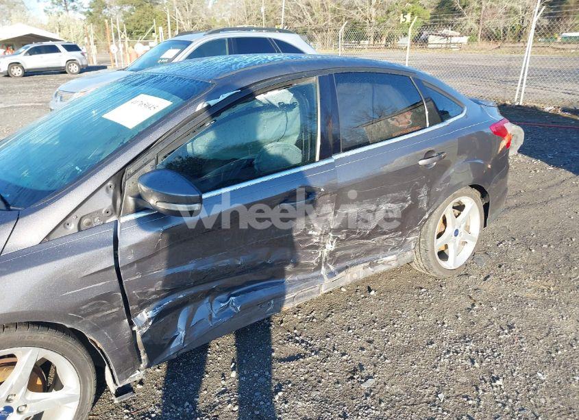 Photo 6 of 2014 Ford Focus TITANIUM (VIN 1FADP3J28EL348686)