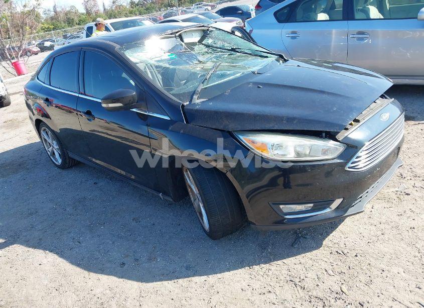 2016 Ford Focus TITANIUM (VIN 1FADP3J28GL335410) main photo
