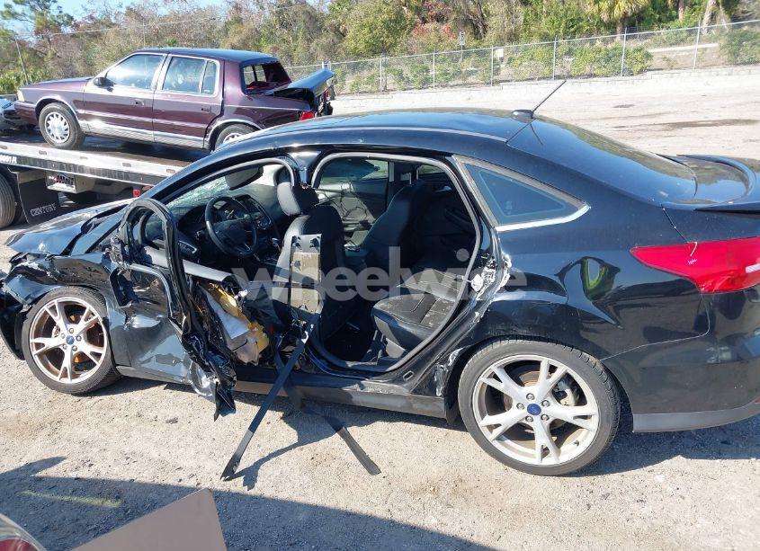 Photo 14 of 2016 Ford Focus TITANIUM (VIN 1FADP3J28GL335410)