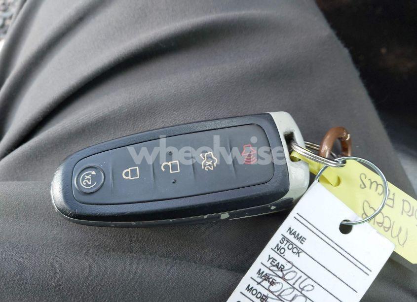 Photo 11 of 2016 Ford Focus TITANIUM (VIN 1FADP3J28GL393422)