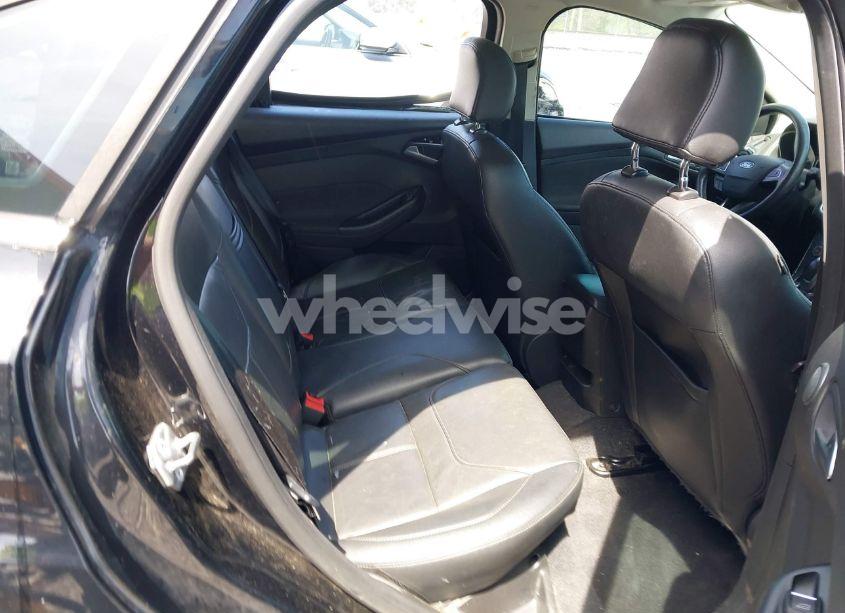 Photo 8 of 2016 Ford Focus TITANIUM (VIN 1FADP3J28GL393422)