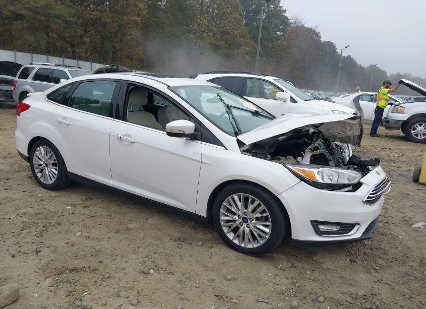 2017 Ford Focus TITANIUM (VIN 1FADP3J28HL287473) main photo