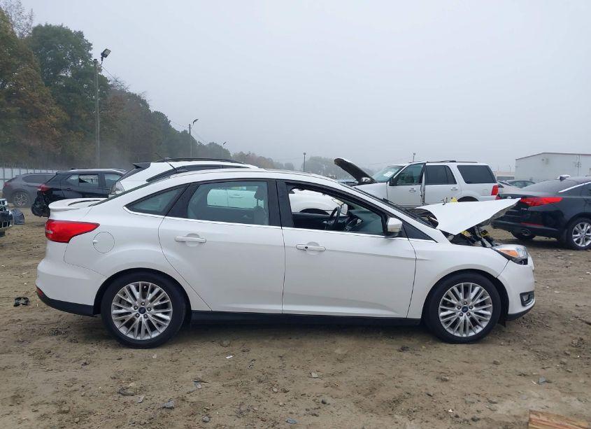Photo 13 of 2017 Ford Focus TITANIUM (VIN 1FADP3J28HL287473)