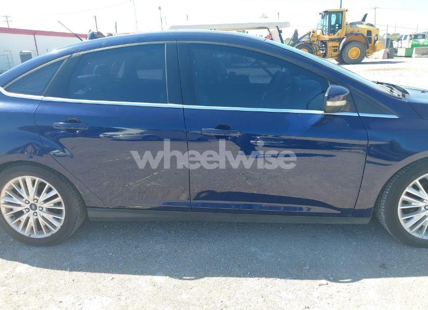 Photo 13 of 2017 Ford Focus TITANIUM (VIN 1FADP3J28HL291541)