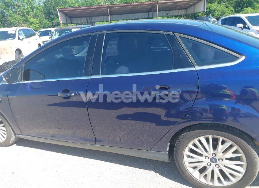 Photo 14 of 2017 Ford Focus TITANIUM (VIN 1FADP3J28HL291541)