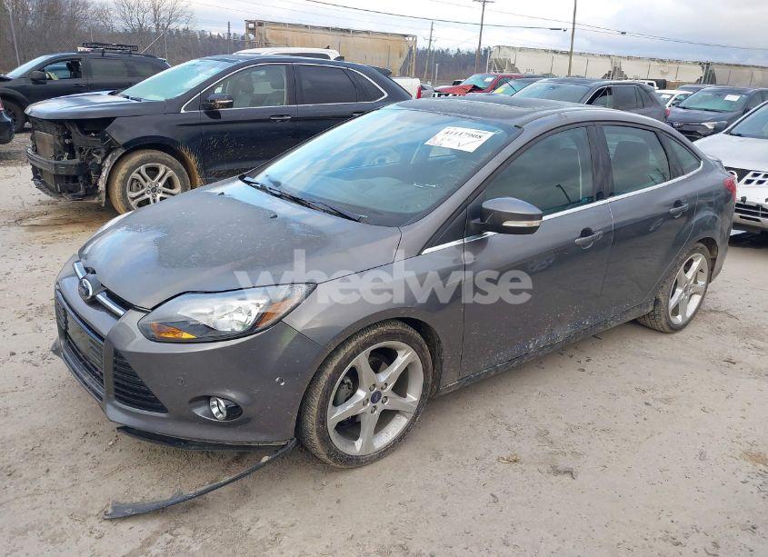 Photo 2 of 2013 Ford Focus TITANIUM (VIN 1FADP3J29DL149029)