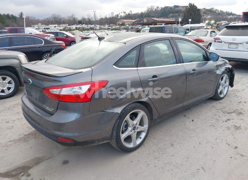 Photo 4 of 2013 Ford Focus TITANIUM (VIN 1FADP3J29DL149029)
