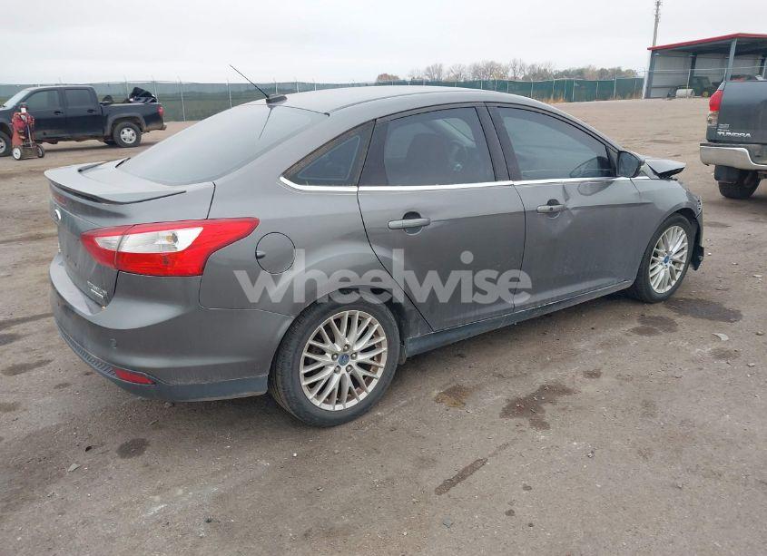 Photo 4 of 2013 Ford Focus TITANIUM (VIN 1FADP3J29DL174416)