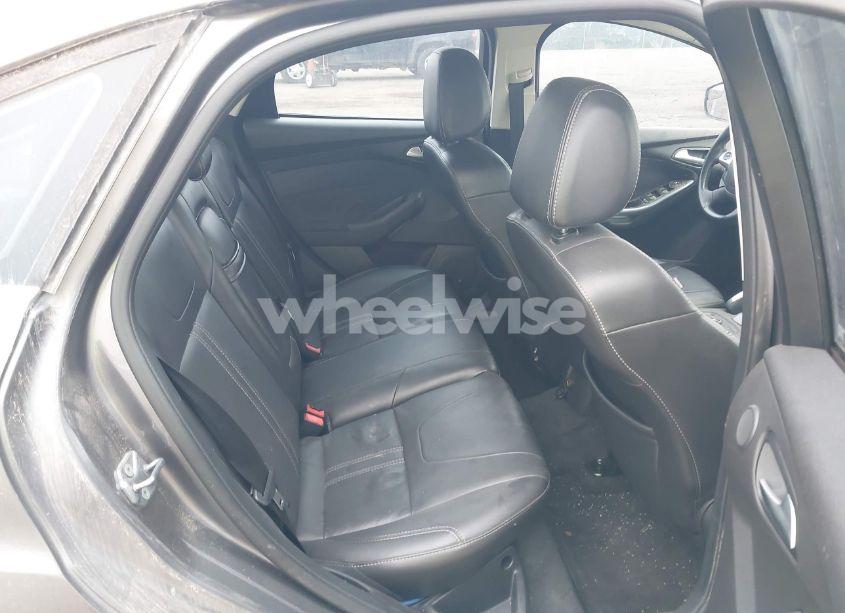 Photo 8 of 2013 Ford Focus TITANIUM (VIN 1FADP3J29DL174416)