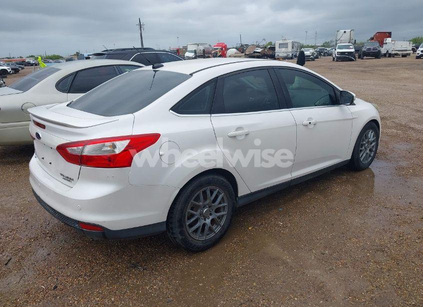 Photo 4 of 2013 Ford Focus TITANIUM (VIN 1FADP3J29DL209911)