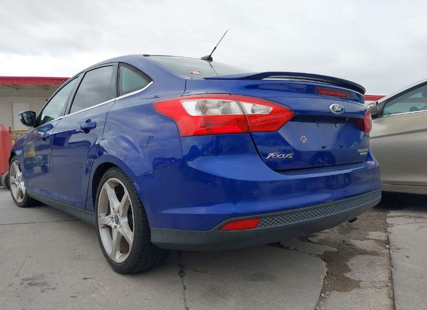 Photo 3 of 2014 Ford Focus TITANIUM (VIN 1FADP3J29EL117439)