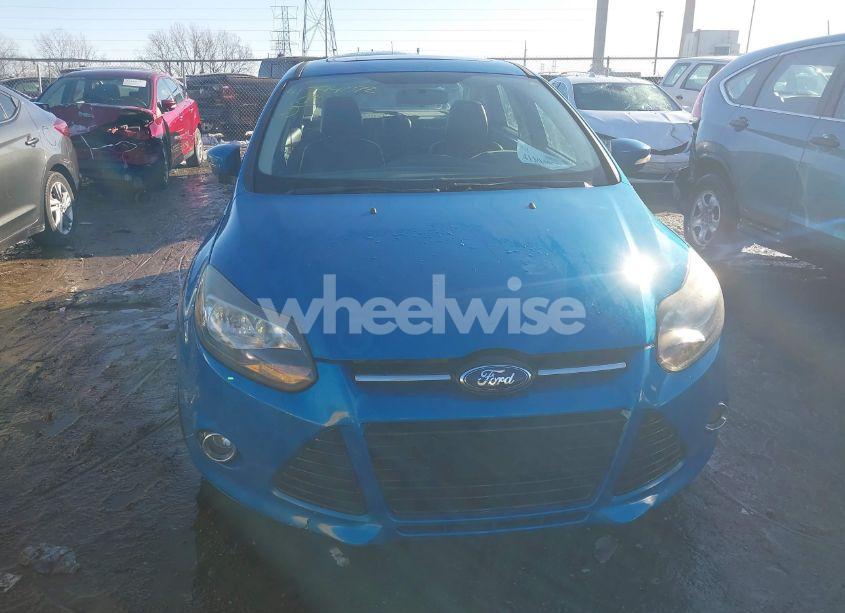 Photo 12 of 2014 Ford Focus TITANIUM (VIN 1FADP3J29EL136850)