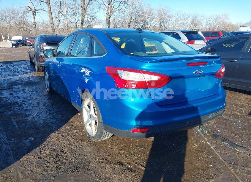 Photo 3 of 2014 Ford Focus TITANIUM (VIN 1FADP3J29EL136850)