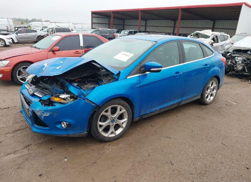 Photo 2 of 2014 Ford Focus TITANIUM (VIN 1FADP3J29EL169430)