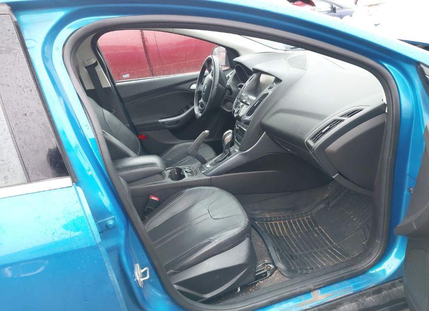 Photo 5 of 2014 Ford Focus TITANIUM (VIN 1FADP3J29EL169430)