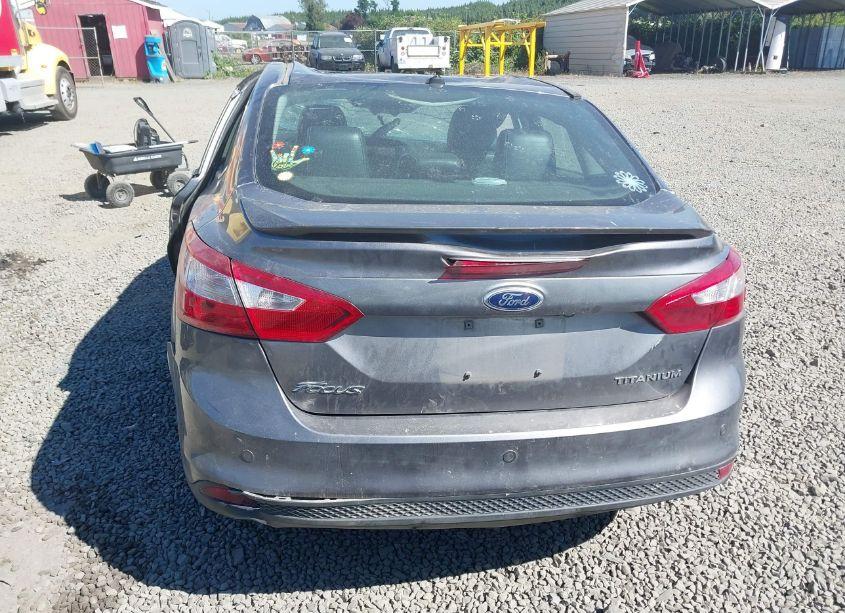 Photo 16 of 2014 Ford Focus TITANIUM (VIN 1FADP3J29EL421502)