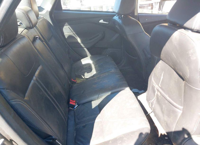 Photo 8 of 2014 Ford Focus TITANIUM (VIN 1FADP3J29EL421502)