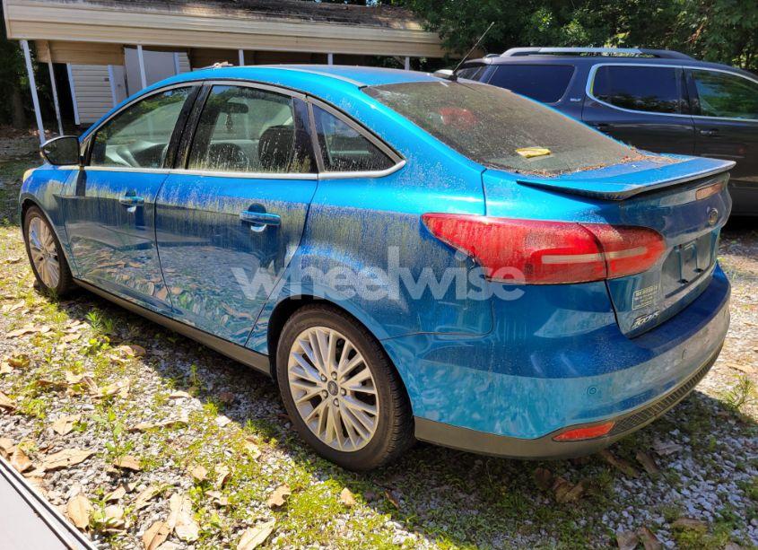 Photo 3 of 2015 Ford Focus (VIN 1FADP3J29FL239008)