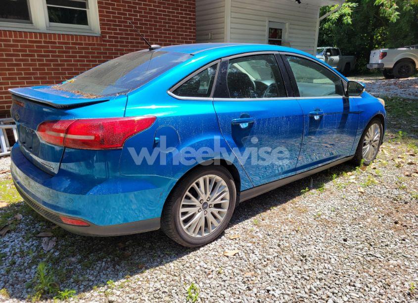 Photo 4 of 2015 Ford Focus (VIN 1FADP3J29FL239008)