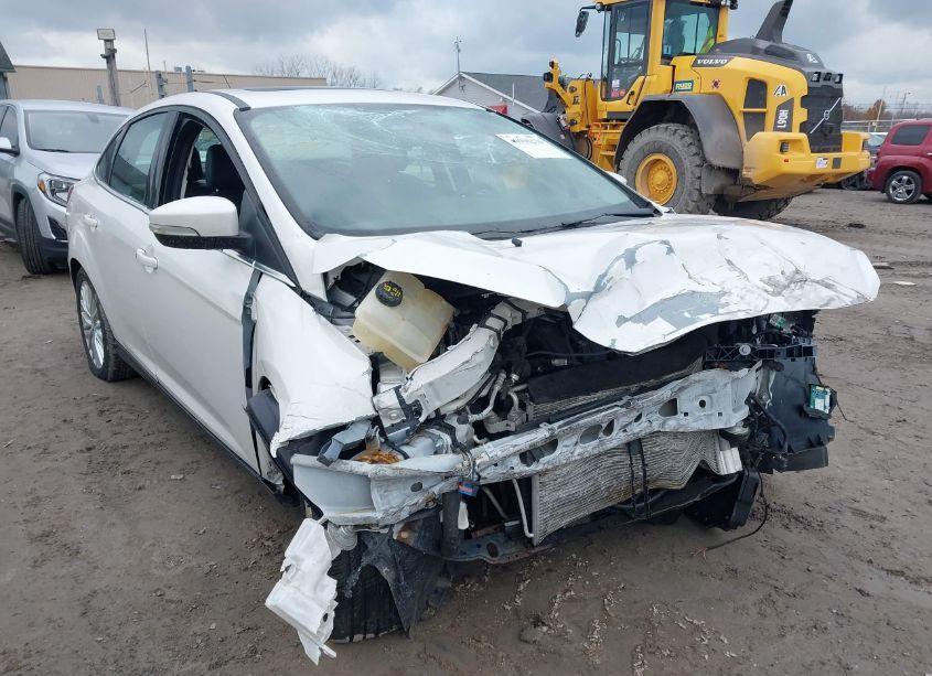 2017 Ford Focus TITANIUM (VIN 1FADP3J29HL243479) main photo