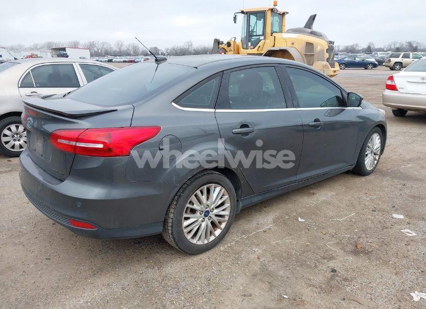 Photo 4 of 2018 Ford Focus TITANIUM (VIN 1FADP3J29JL232911)