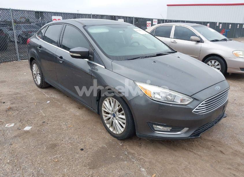 Photo 6 of 2018 Ford Focus TITANIUM (VIN 1FADP3J29JL232911)