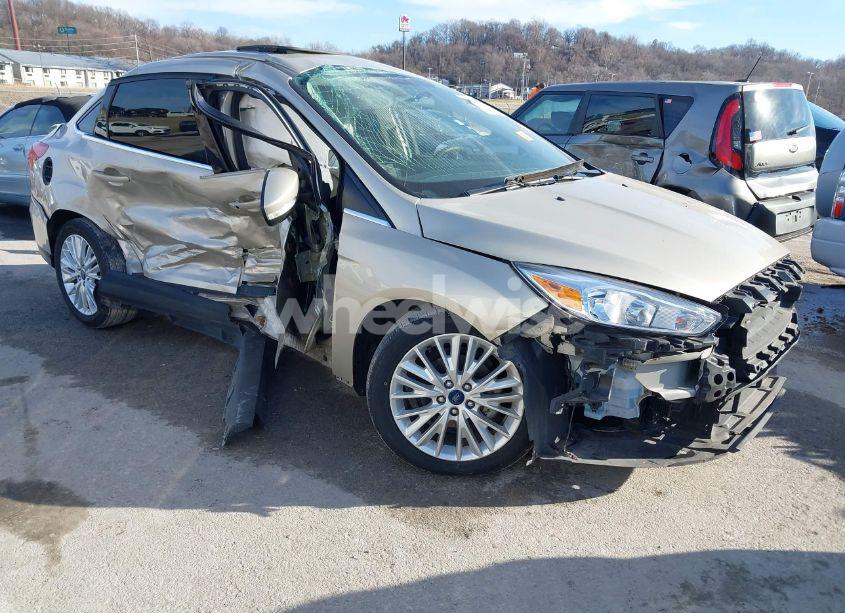 2018 Ford Focus TITANIUM (VIN 1FADP3J29JL244363) main photo