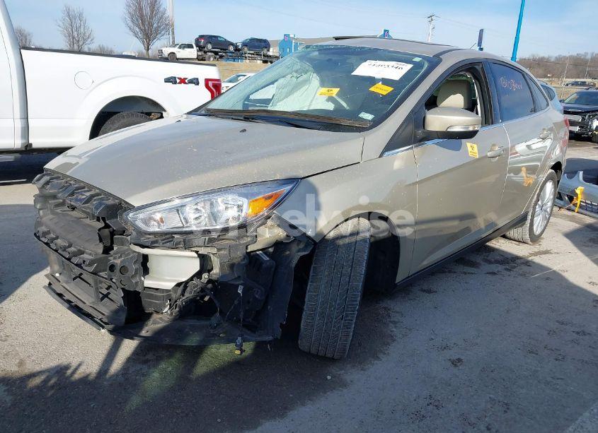 Photo 2 of 2018 Ford Focus TITANIUM (VIN 1FADP3J29JL244363)