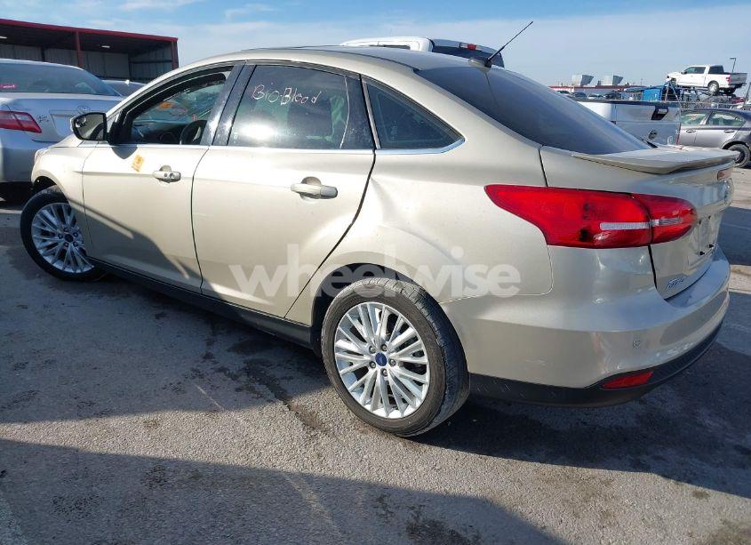 Photo 3 of 2018 Ford Focus TITANIUM (VIN 1FADP3J29JL244363)