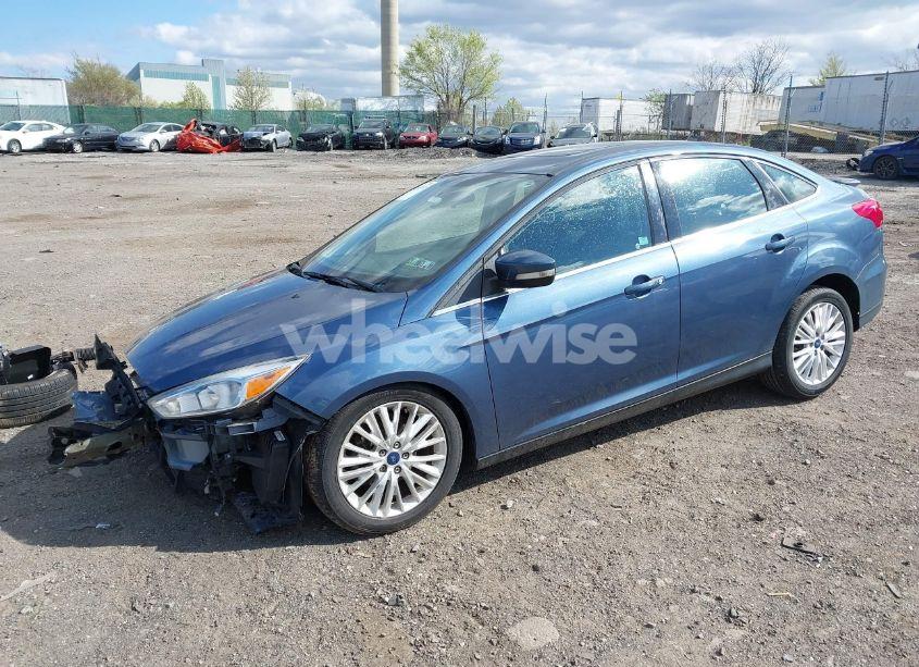 Photo 2 of 2018 Ford Focus TITANIUM (VIN 1FADP3J29JL254861)