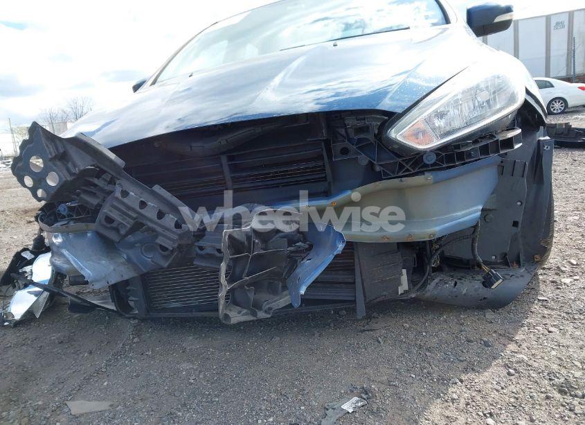 Photo 6 of 2018 Ford Focus TITANIUM (VIN 1FADP3J29JL254861)