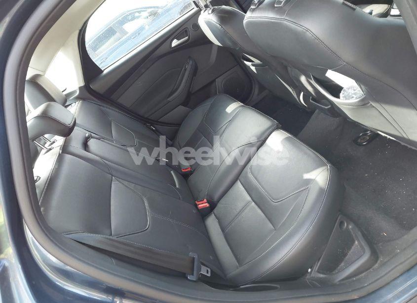 Photo 8 of 2018 Ford Focus TITANIUM (VIN 1FADP3J29JL254861)