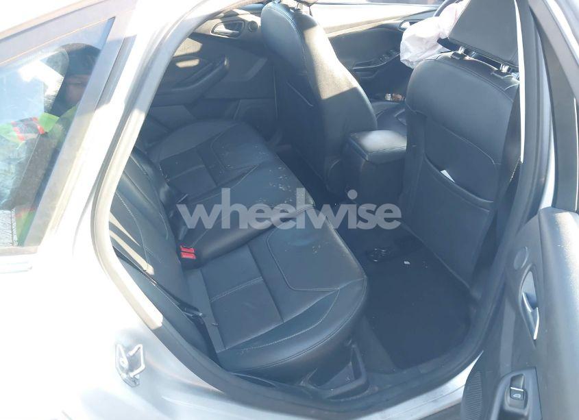 Photo 8 of 2018 Ford Focus TITANIUM (VIN 1FADP3J29JL273071)