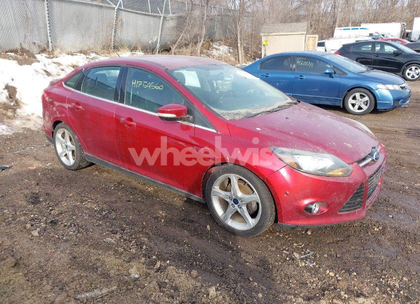 2013 Ford Focus TITANIUM (VIN 1FADP3J2XDL352611) main photo