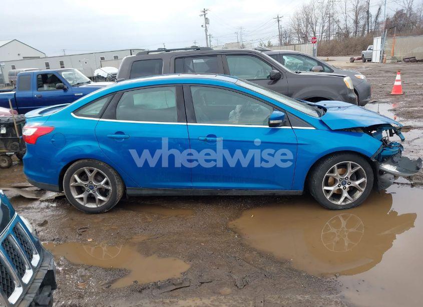 Photo 14 of 2014 Ford Focus TITANIUM (VIN 1FADP3J2XEL128871)