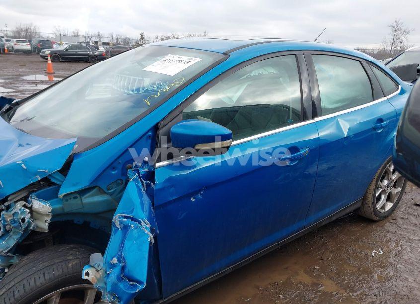 Photo 15 of 2014 Ford Focus TITANIUM (VIN 1FADP3J2XEL128871)