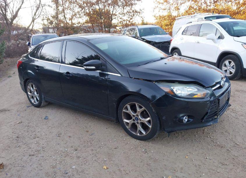2014 Ford Focus TITANIUM (VIN 1FADP3J2XEL166570) main photo