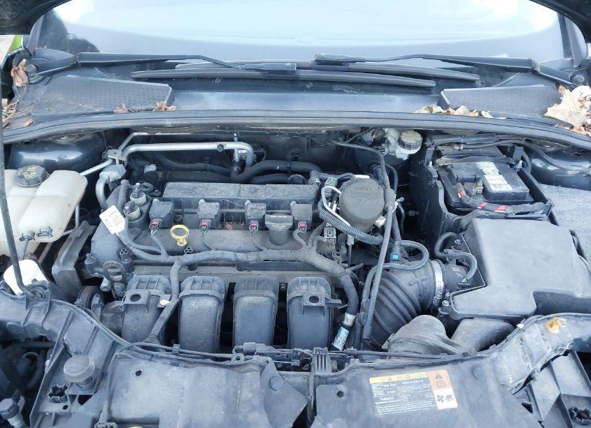 Photo 10 of 2014 Ford Focus TITANIUM (VIN 1FADP3J2XEL166570)