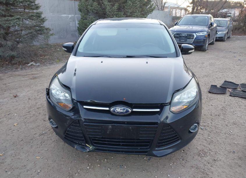 Photo 12 of 2014 Ford Focus TITANIUM (VIN 1FADP3J2XEL166570)