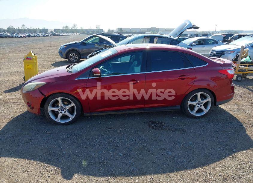 Photo 14 of 2014 Ford Focus TITANIUM (VIN 1FADP3J2XEL247827)