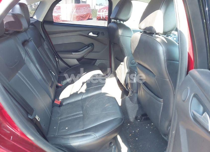 Photo 8 of 2014 Ford Focus TITANIUM (VIN 1FADP3J2XEL247827)