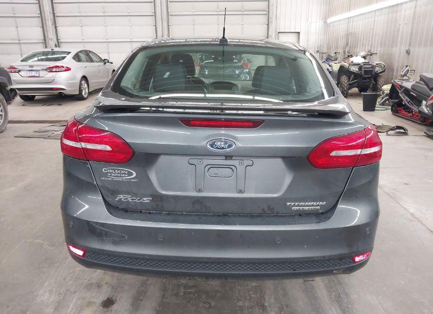 Photo 17 of 2015 Ford Focus TITANIUM (VIN 1FADP3J2XFL220709)