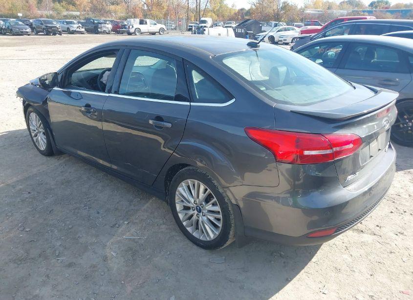 Photo 3 of 2016 Ford Focus TITANIUM (VIN 1FADP3J2XGL208108)