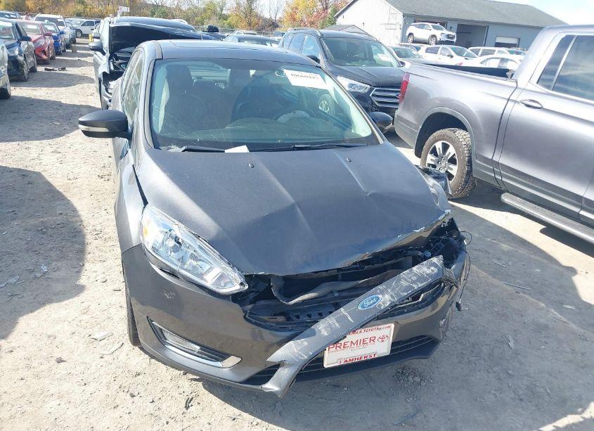 Photo 6 of 2016 Ford Focus TITANIUM (VIN 1FADP3J2XGL208108)