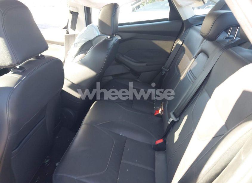 Photo 8 of 2016 Ford Focus TITANIUM (VIN 1FADP3J2XGL367968)