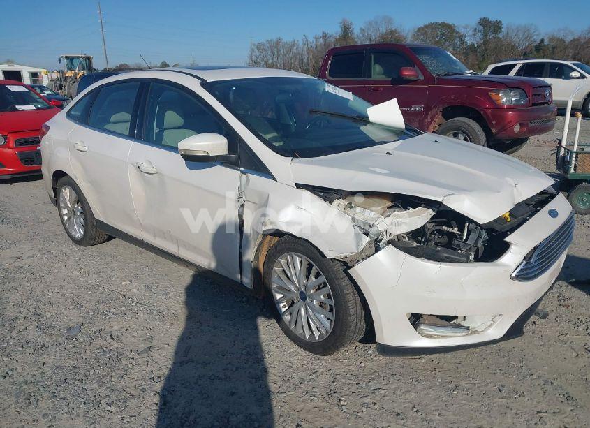 2017 Ford Focus TITANIUM (VIN 1FADP3J2XHL207090) main photo