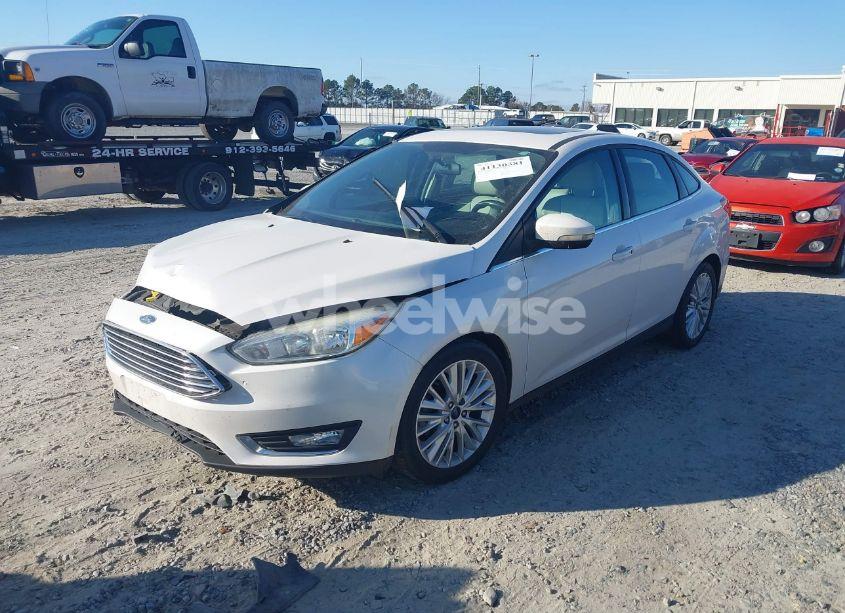 Photo 2 of 2017 Ford Focus TITANIUM (VIN 1FADP3J2XHL207090)