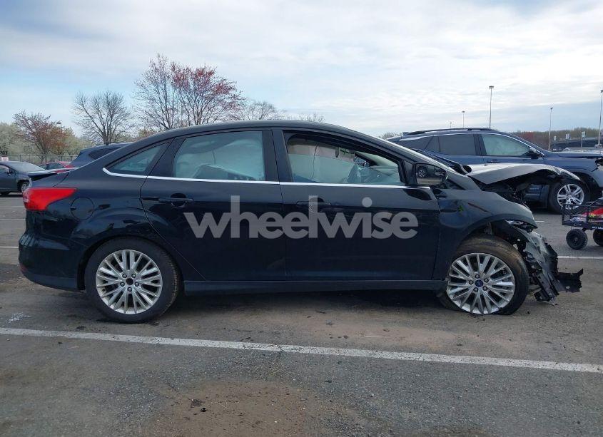 Photo 13 of 2018 Ford Focus TITANIUM (VIN 1FADP3J2XJL294107)