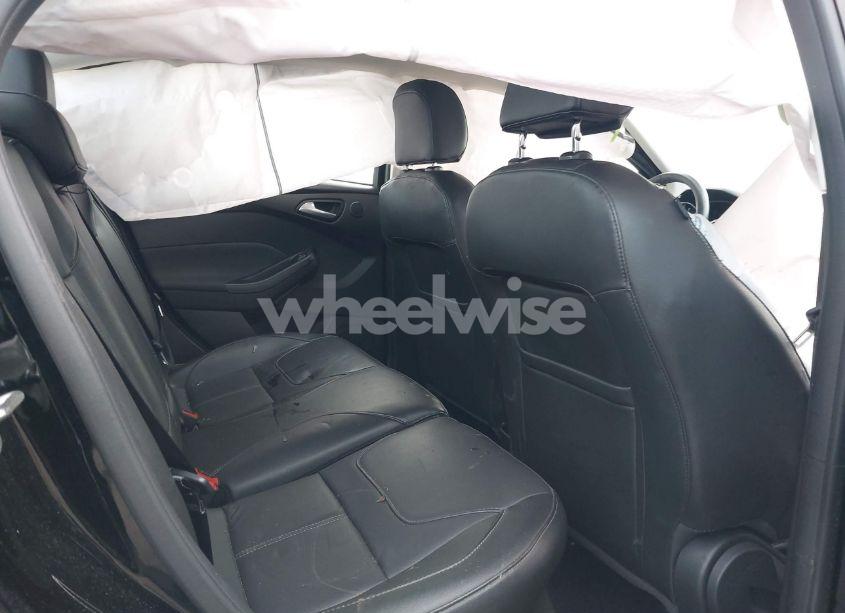 Photo 8 of 2018 Ford Focus TITANIUM (VIN 1FADP3J2XJL294107)