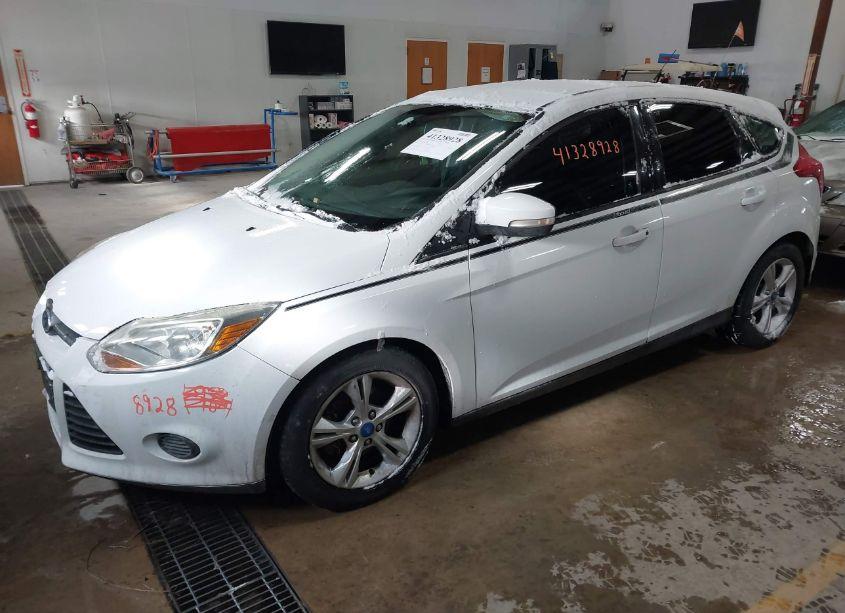 Photo 2 of 2013 Ford Focus SE (VIN 1FADP3K20DL132912)